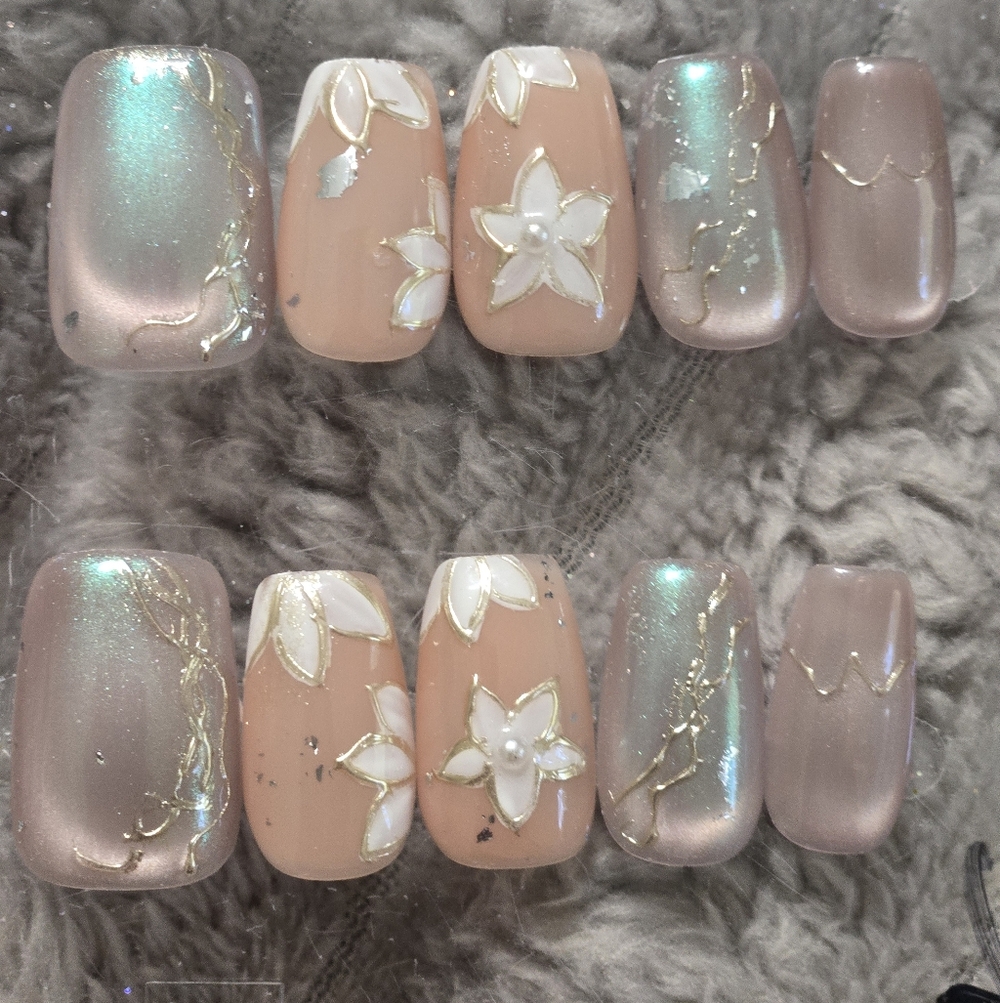Pearl Floral Nude Press-On Nail Set
